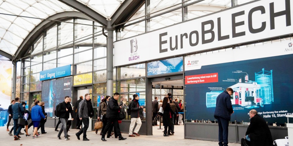 Die Euro-Blech findet in diesem Jahr vom 25. bis zum 28. Oktober statt. Bisher haben sich 1300 Unternehmen aus 39 Ländern angemeldet (Archivbild Euro-Blech 2018). Foto: Mack-Brooks