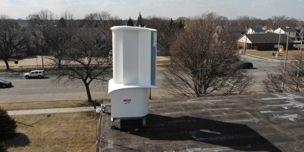 Die neu entwickelten Turbinen können auf Flachdächern von Gewerbehallen installiert werden. Foto: Aeromine Technologies