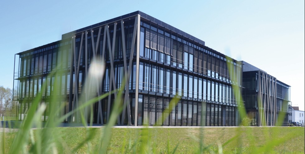 Die Streben an der Fassade des Bürogebäudes sollen an das Geschicklichkeitsspiel Mikado erinnern. Foto: mikado