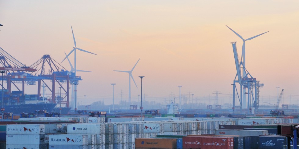 Standortvorteil: In Hamburg kann grüner Wasserstoff aus dem in großen Mengen verfügbaren Grünstrom der Nachbarbundesländer klimaneutral gewonnen werden. Foto: Mediaserver Hamburg/Christian Spahrbier