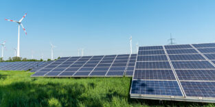 Photovoltaik- und Windkraftanlagen