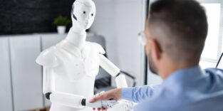 Roboter beim Vorstellungsgespräch