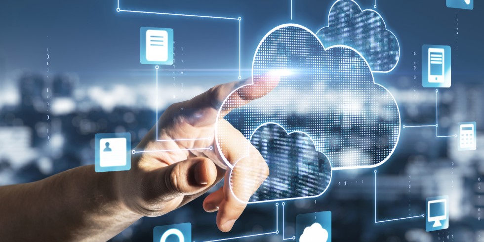 Cloud-Services erleichtern die Datenspeicherung und den Datenzugriff. Dies birgt aber auch Gefahren für die IT-Sicherheit.  Foto: PantherMedia / peshkov