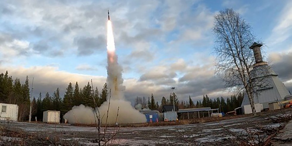 Die 3D-Druck-Versuche wurden an Bord einer Forschungsrakete in bis zu 90 Kilometern Höhe durchgeführt und die Proben anschließend am „Esrange Space Center" in Schweden ausgewertet. Foto: AIMIS 