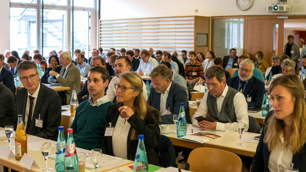 Diskussionen auf dem "Forum 2019" der Deutschen Phosphor-Plattform, dem Ratgeber für Phosphor aus Klärschlamm, in Frankfurt am Main am 26.. September 2019.  Foto: DPP