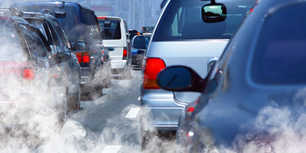 Emissionen von PKW sind vor allem in dicht befahrenen Innenstädten immens. Foto: PantherMedia / ssuaphoto