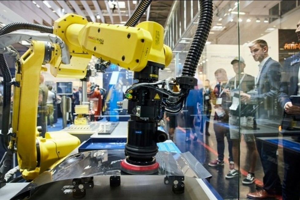 automatica Trendindex 2023: Fast jeder zweite Deutsche sieht in der Robotik die Chance zur Überwindung des Fachkräftemangels. Foto: Messe München