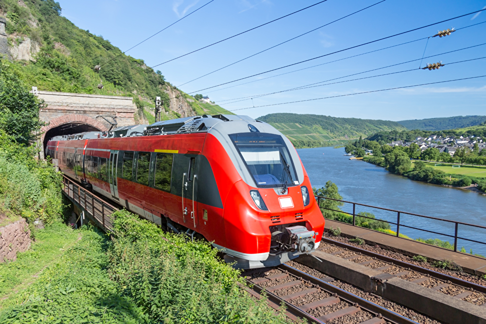 Die 15 spektakulärsten Eisenbahnstrecken der Welt - ingenieur.de