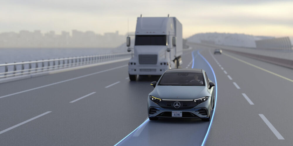Automatisches Überholen – Mercedes-Benz macht es möglich