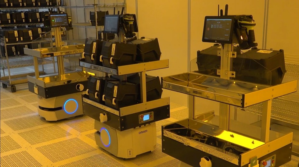Die mobilen Roboter LD 60/90 werden Seite an Seite mit den Mitarbeiterinnen und Mitarbeiter in der Fertigung eingesetzt. Foto: Omron