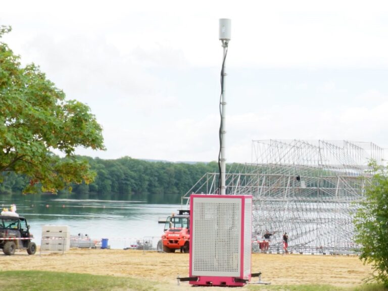 Neue mobile Antenne der Telekom im Einsatz beim Nibirii Festival in Düren