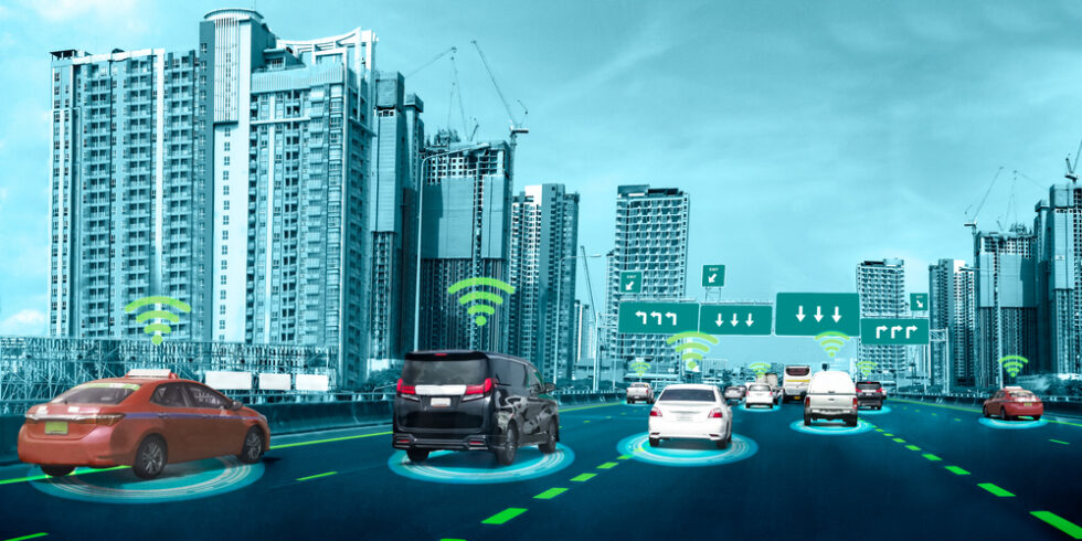 Beim automatisierten Fahren stellt das Beherrschen des Stadtverkehrs eine der größten Herausforderungen dar. Foto: PantherMedia /
BiancoBlue