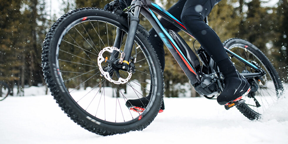 E-Bike im Schnee