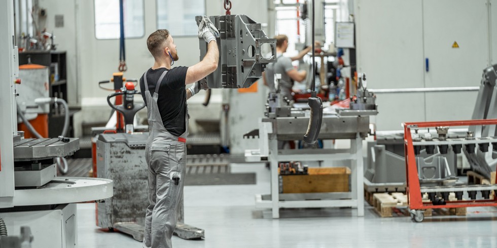 Komponentenfertigung beim schwäbischen Werkzeugmaschinenbauer Hermle: Die Branche blickt derzeit wenig hoffnungsvoll in die Zukunft. Foto: Hermle