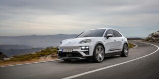 Der neue vollelektrische Porsche Macan von vorn