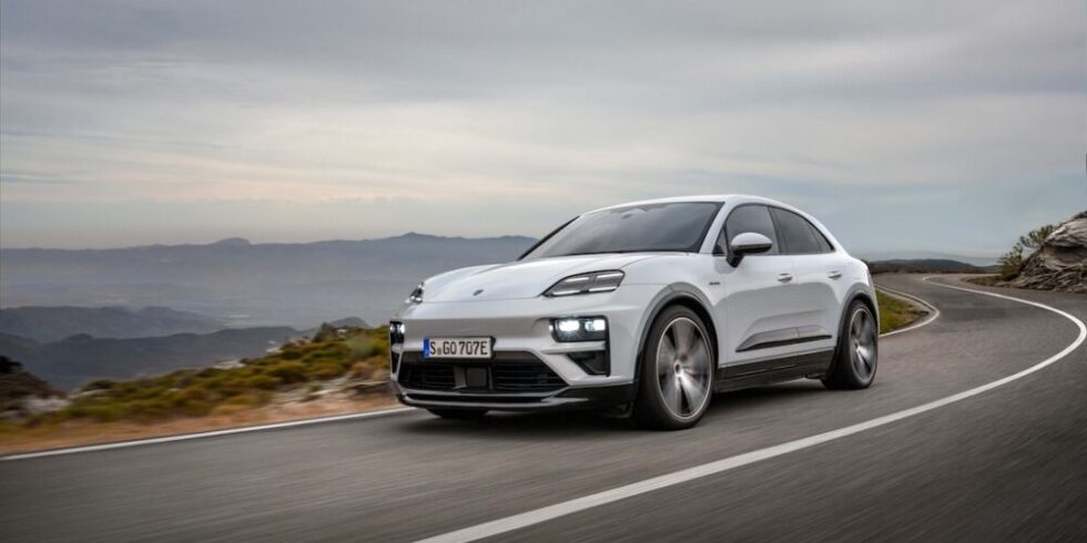 Der neue vollelektrische Porsche Macan von vorn