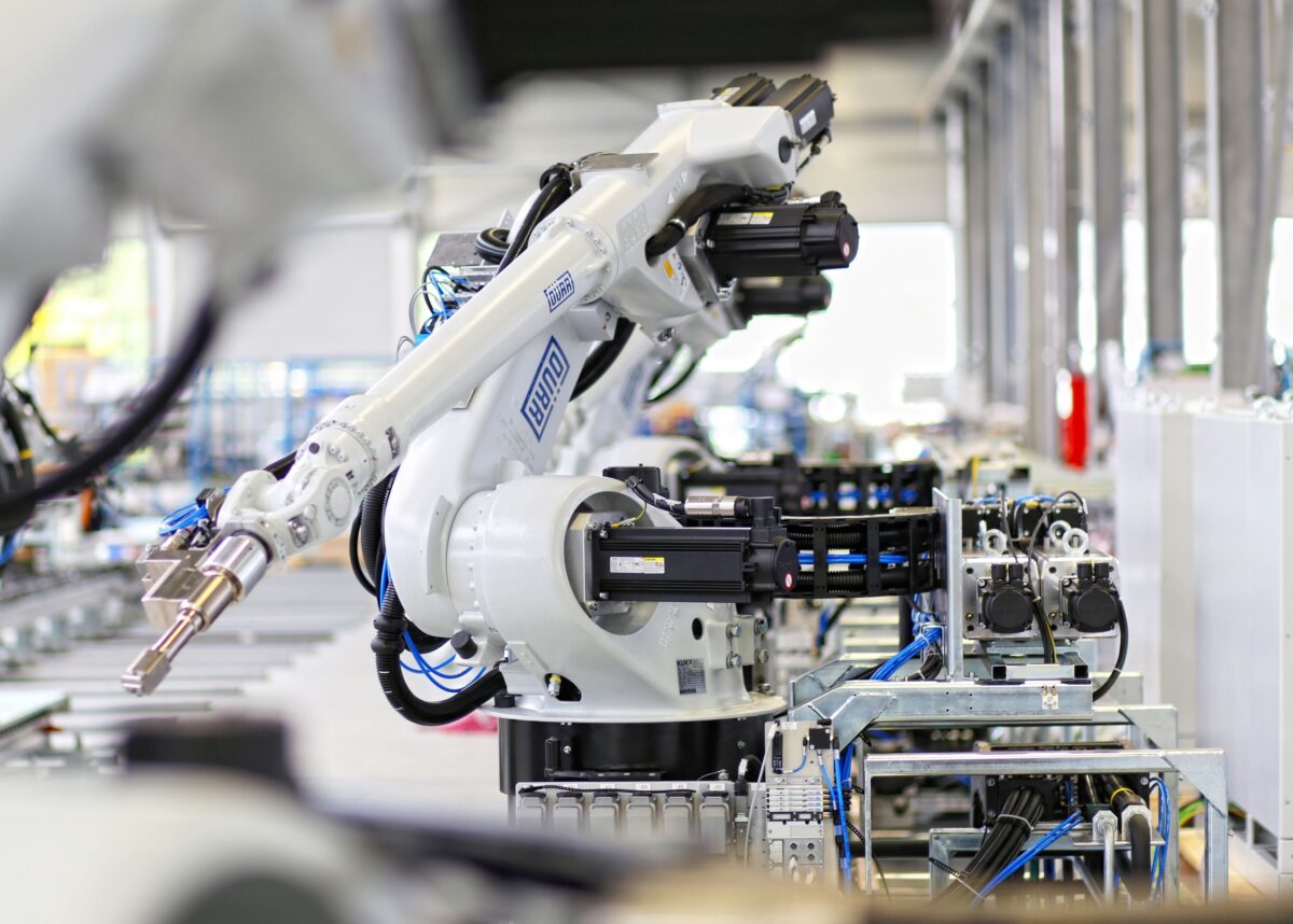 Die International Federation of Robotics (IFR) hat vorläufige Ergebnisse zum US-Robotik-Markt veröffentlicht. Spitzenreiter ist die Automobilindustrie, gefolgt von der Elektro- und Elektronikbranche. Foto: Dürr