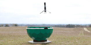 KI-Drohne zur autonomen Waldbrandbekämpfung