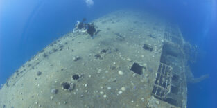 Wrack auf dem Meeresboden