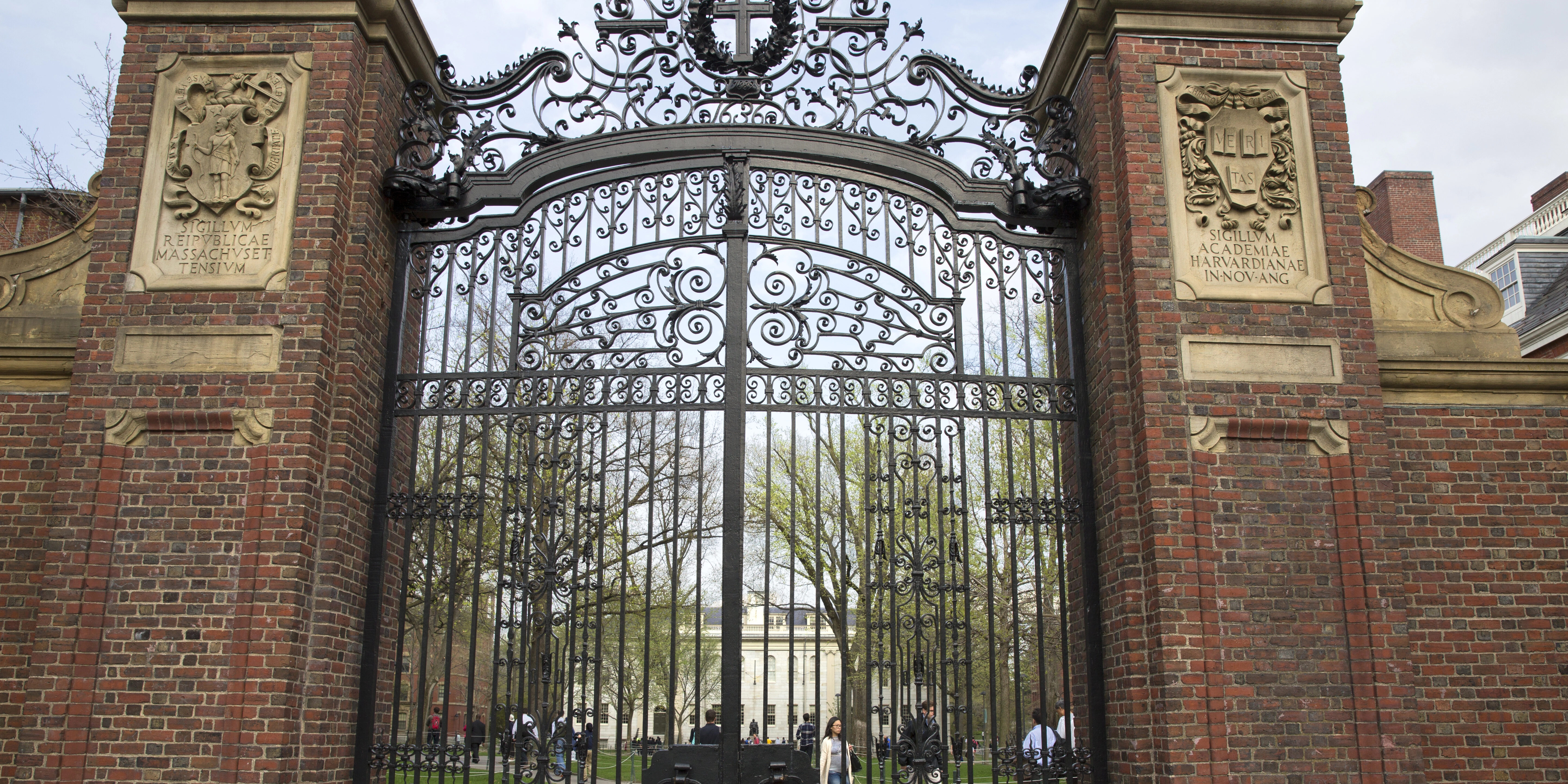 Trump gegen Harvard: Kommt jetzt Visa-Stopp für Studierende?