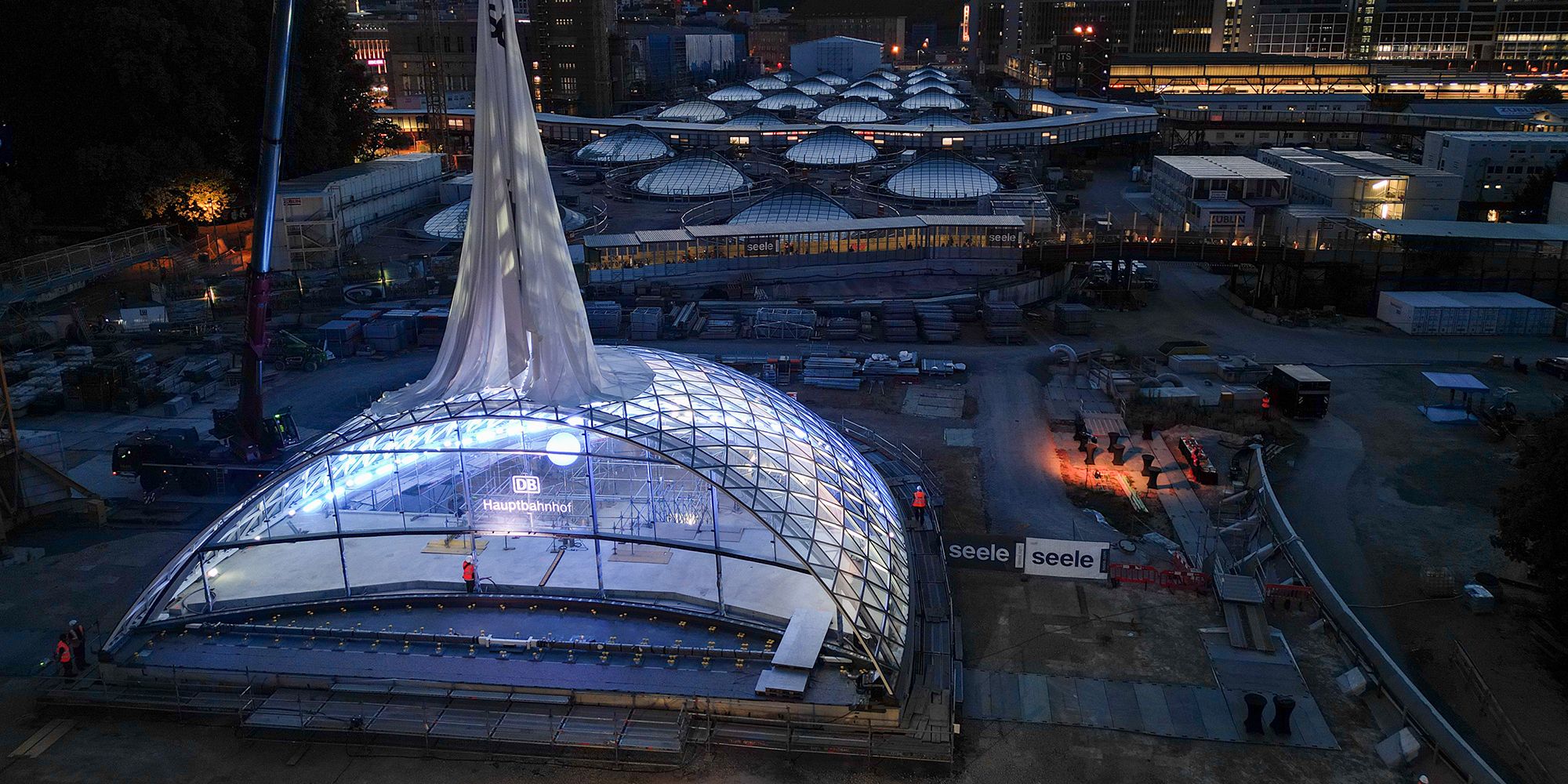 Erste Gitterschale als Lichtdurchlass fertiggestellt