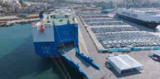 Die „Yuan Hai Kou“ im Hafen von Piräus