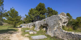 Überreste des Barbegal-Aquädukts