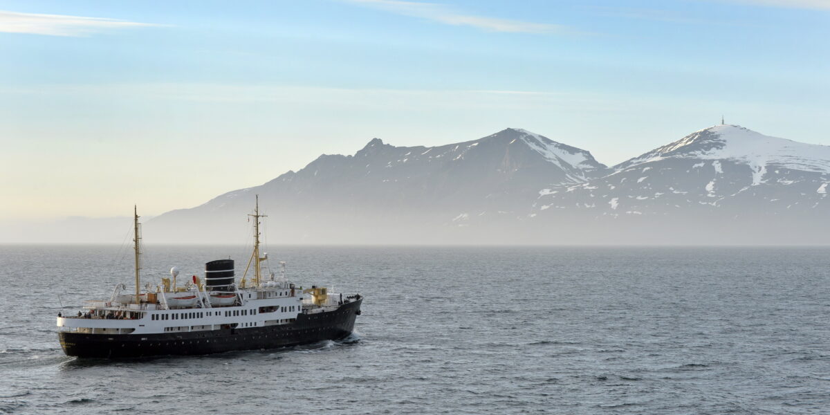 "Nordstjernen" auf der Hurtigrute in Norwegen