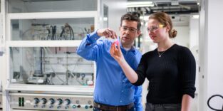 Anorganische Chemie Foto: Oliver Dietze -- Veroeffentlichung nur mit Namensnennung. Kostenfreie Nutzung ausschliesslich im Rahmen der Berichterstattung dieses Themas der Universität des Saarlandes (UdS). Sonstige Veröffentlichungen nur nach vorheriger Honorarvereinbarung. Oliver Dietze // +49-(0)177-9761996 // post@oliverdietze.de // USt-ID DE262797891