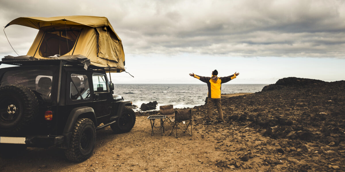 Dachzelt auf Geländeauto