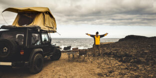 Dachzelt auf Geländeauto