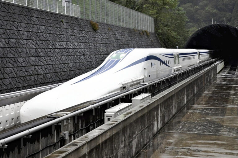 Shinkansen L0