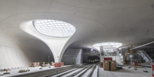 Kelchstützen und Lichtaugen im Stuttgarter Hauptbahnhof