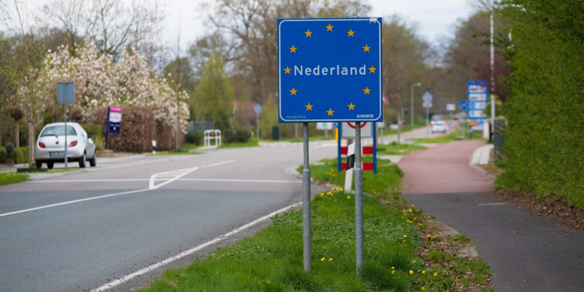 Im Rahmen des EU-Projekts "Cross_Heat" wird geprüft, ob ein grenzüberschreitendes Wärmenetz zwischen deutschen und niederländischen Gemeinden umsetzbar wäre. Foto: Smarterpix / hansenn