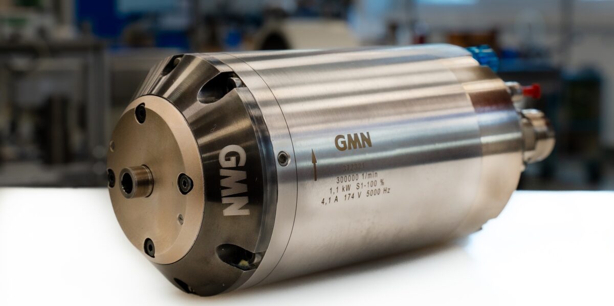 Messepremiere: Die Hochgeschwindigkeitsspindel HPD 80-300000/1,1 mit GMN-eigenen Wälzlagern erreicht bislang weltweit einzigartige 300.000 Umdrehungen pro Minute bei einer Dauerleistung von 1,1 Kilowatt. Foto: GMN