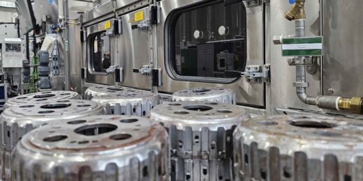 US-Zölle auf Stahl und zunehmender Wettbewerb aus China belasten den Maschinenbau. Das Bild zeigt eine Reinigungsanlage in der ETA-Fabrik in Darmstadt. Foto: M. Ciupek