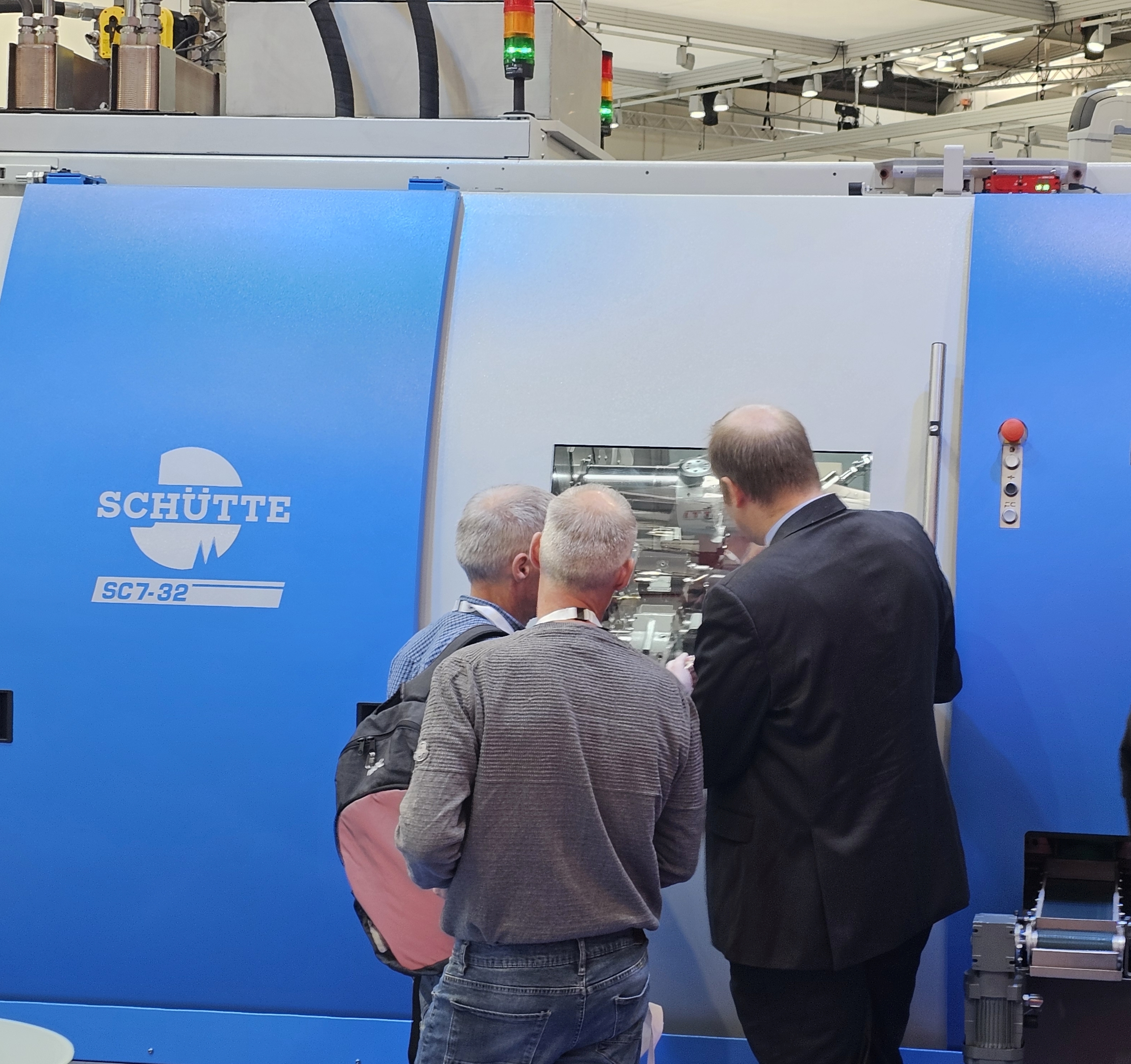 Die Firma Schütte aus Köln stellt Mehrspindel-Drehautomat her. Damit können sehr effizienz mehrere Drehteile parallel gefertigt werden. Foto: M. Ciupek