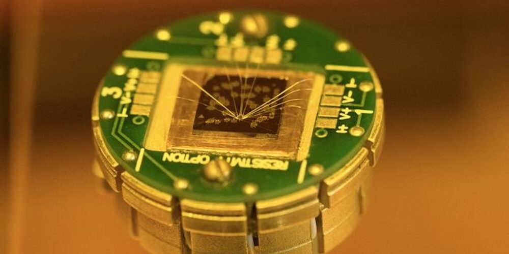 Speicherchip aus dem neuen dünnen Material, der deutlich weniger Energie verbraucht