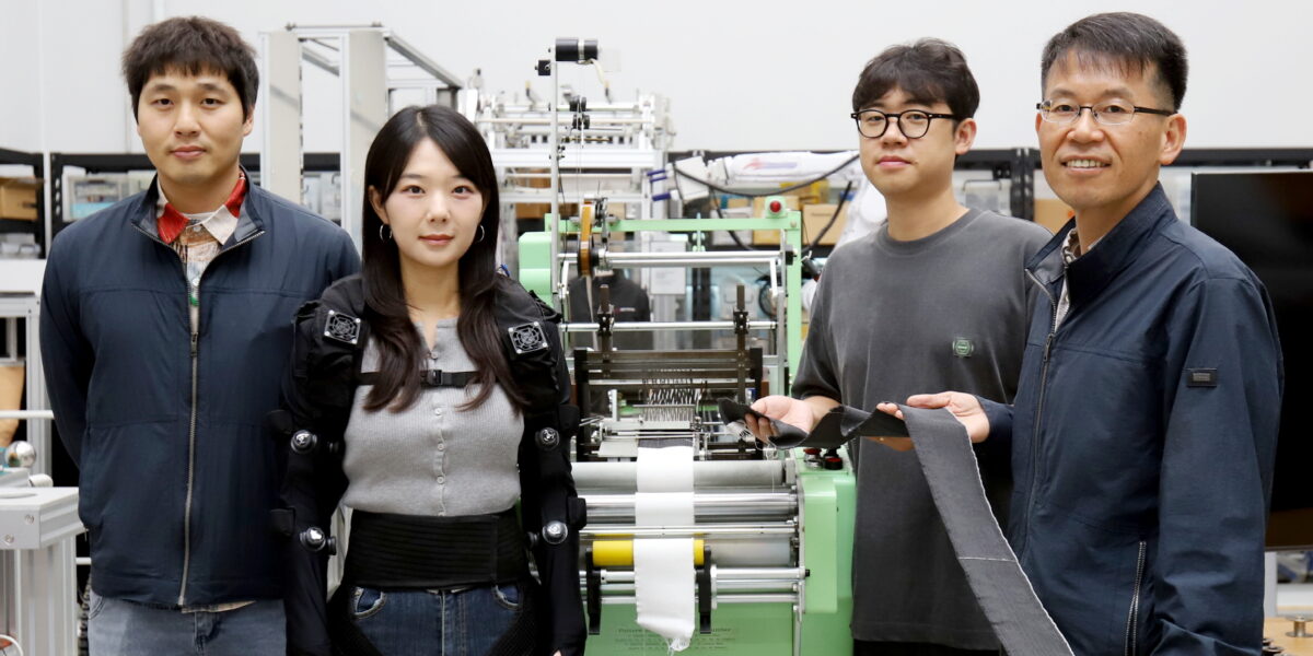 Die automatisierte Webmaschine verarbeitet ultradünnes Garn zu künstlichen Muskeln. Foto: Korea Institute of Machinery and Materials (KIMM)
