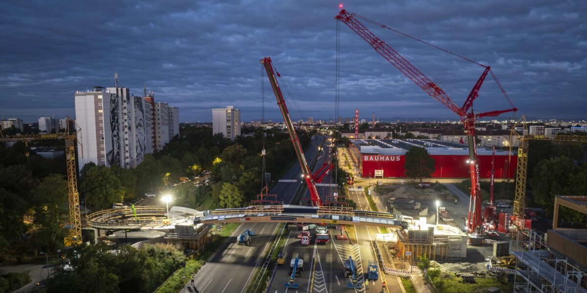 Mit rund 45 Metern ist der Mannheimer Franklin-Steg die längste integrale Holzbrücke der Welt. Foto: Erkan Sezer Photography, www.erkan-sezer.com