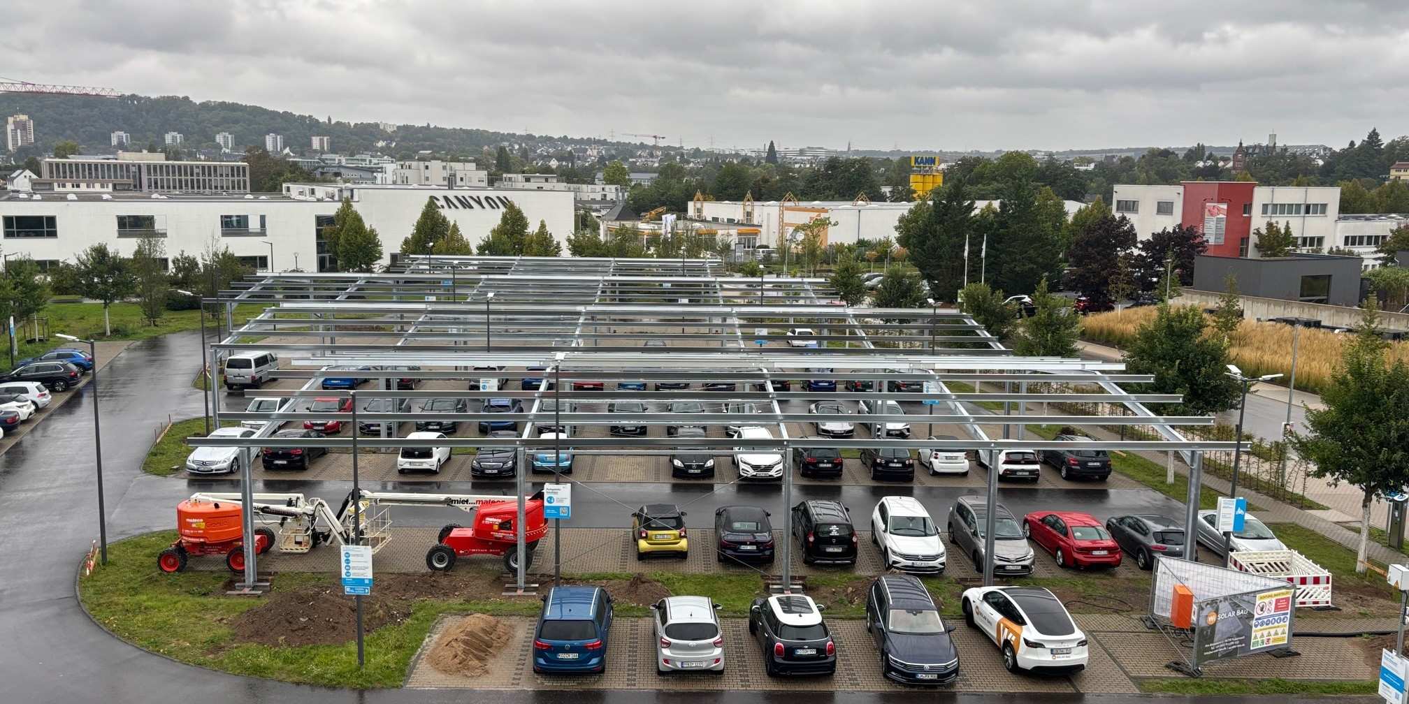 Ein Solarparkplatz mit 104 PV-Stellplätzen entsteht