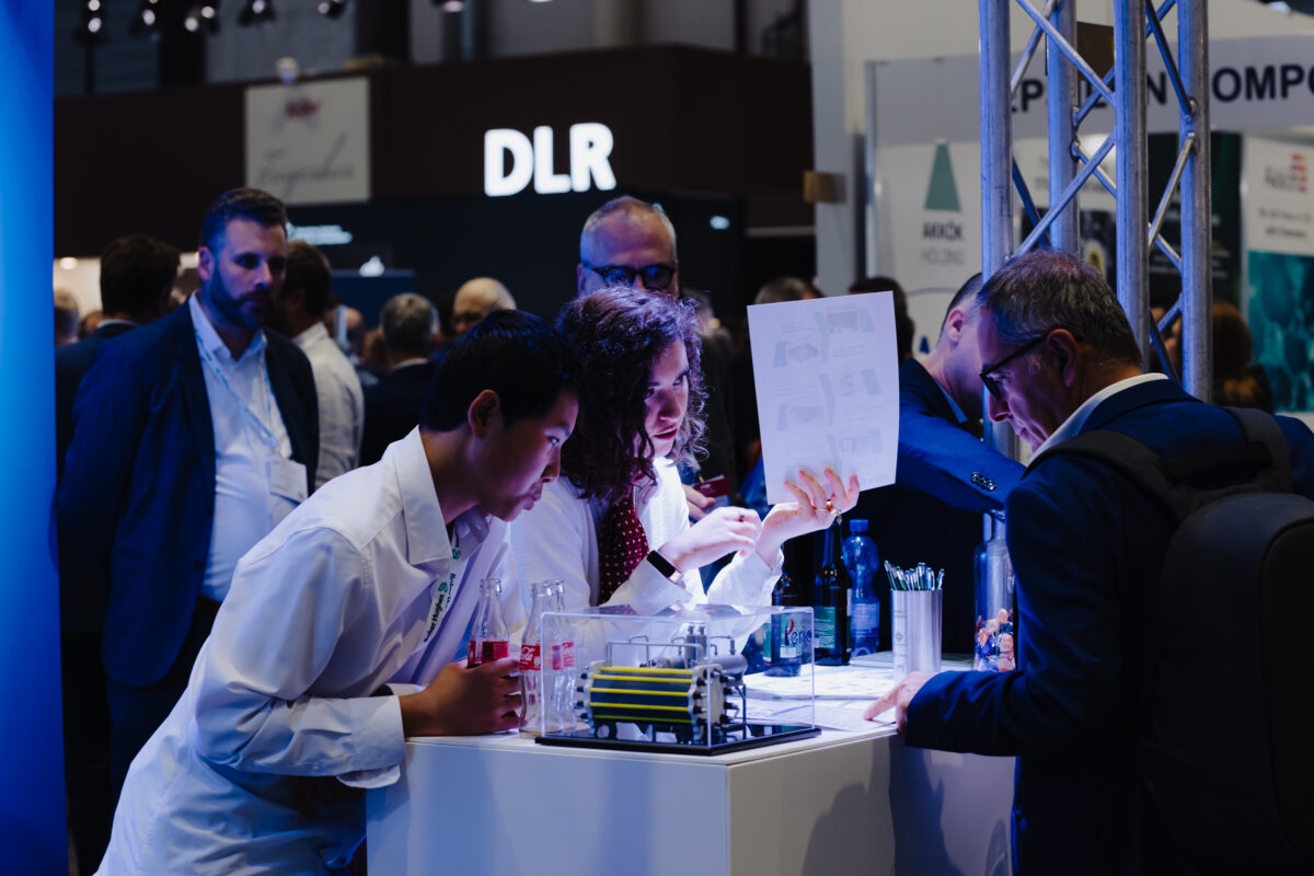 Die Technologie für grünen Wasserstoff ist mehr oder weniger ausgereift – weltweit sind über ein Terawatt Elektrolysekapazität angekündigt. Foto: Trans-Global Events