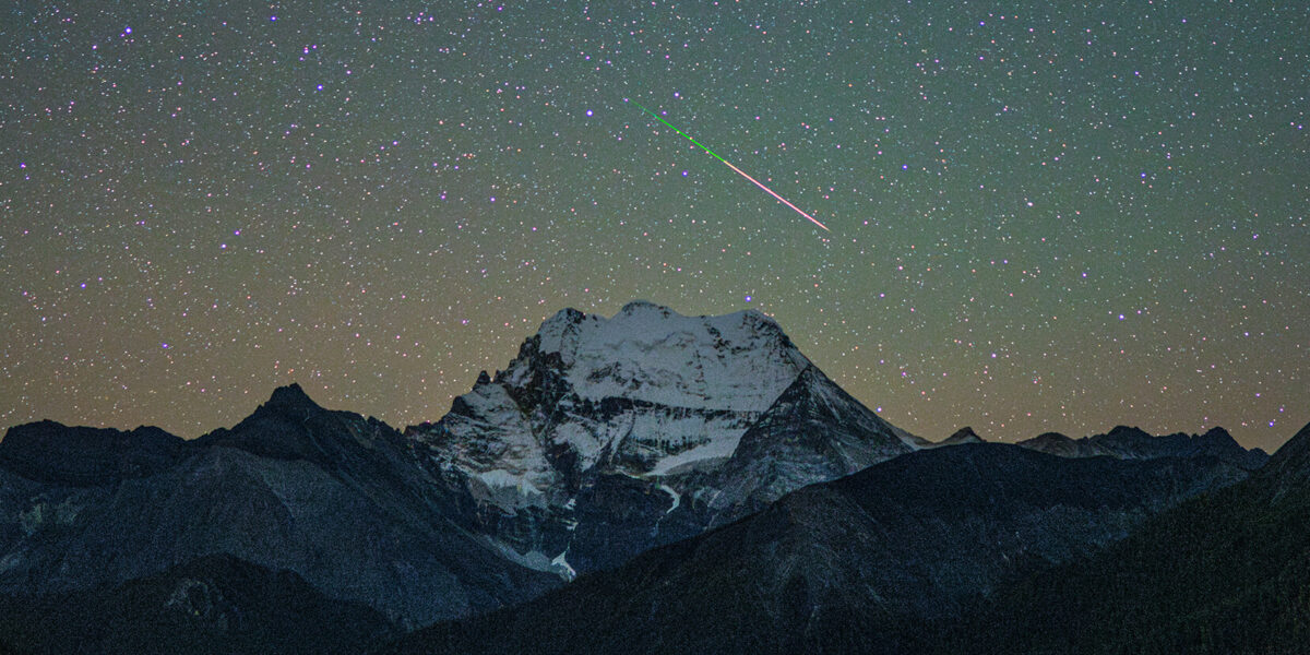 Komet am Nachthimmel