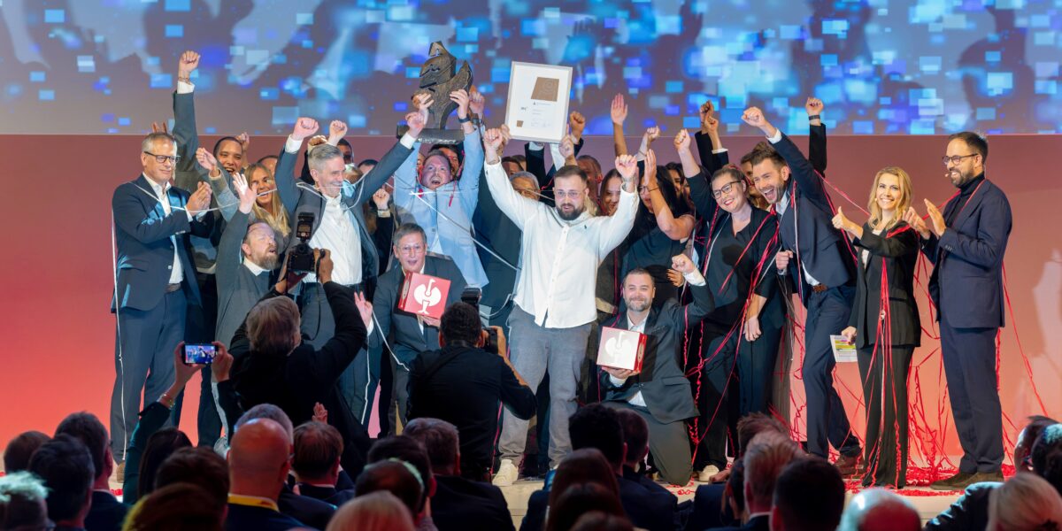 Die Preisverleihung zum "Deutschen Logistik-Preis" fand jetzt  im Rahmen der BVL Supply Chain CX in Berlin statt. Foto: BVL/Christian Lietzmann 