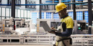 Smart factory specialist, testing automated systems, monitoring production