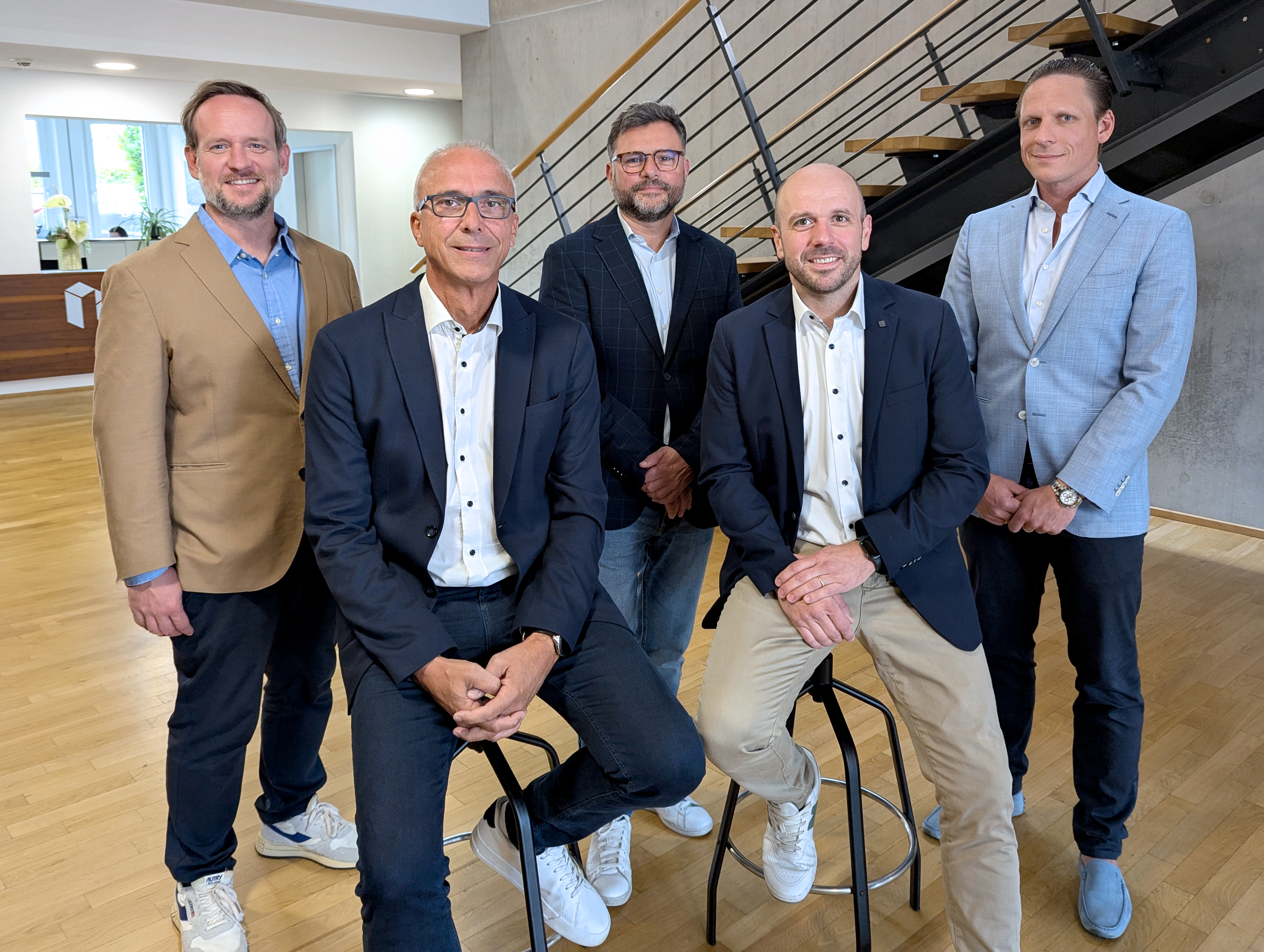 Die neu formierte Geschäftsführung der Linear GmbH (v.l.): Christian Waluga, Jürgen Frantzen, Javier Castell-Codesal, Gregor Meurers und Stephan Waluga. Foto: Linear