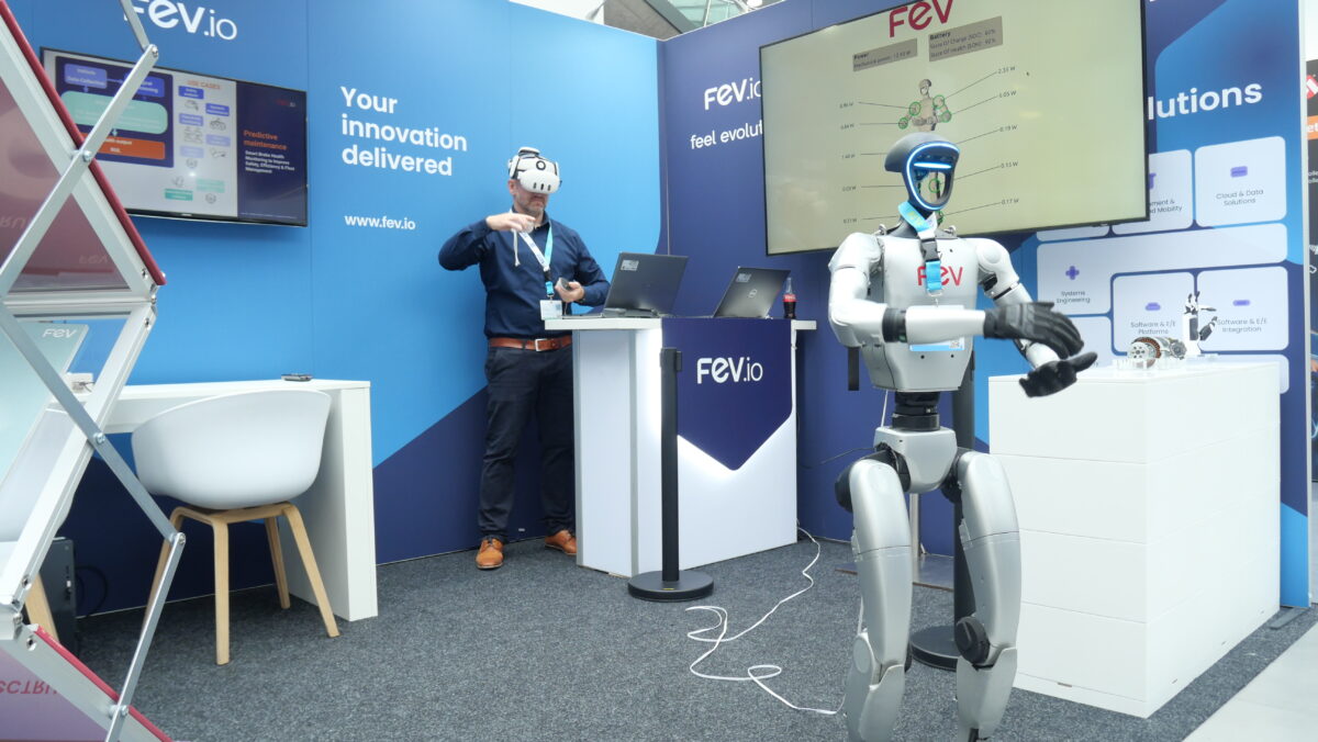 Roboter der Aachener FEV Group. Foto: Tim Stockhausen