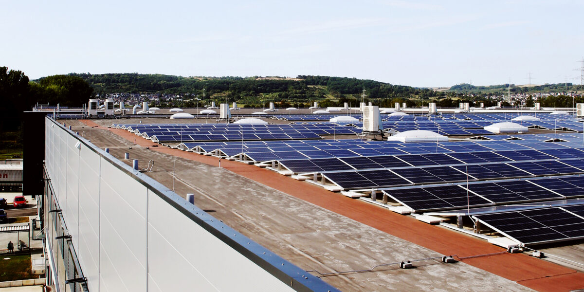 Photovoltaik kann die Strompreise deutlich senken, so eine Studie im Auftrag des Bundesverbands Solarwirtschaft (BSW-Solar). Foto: BSW-Solar