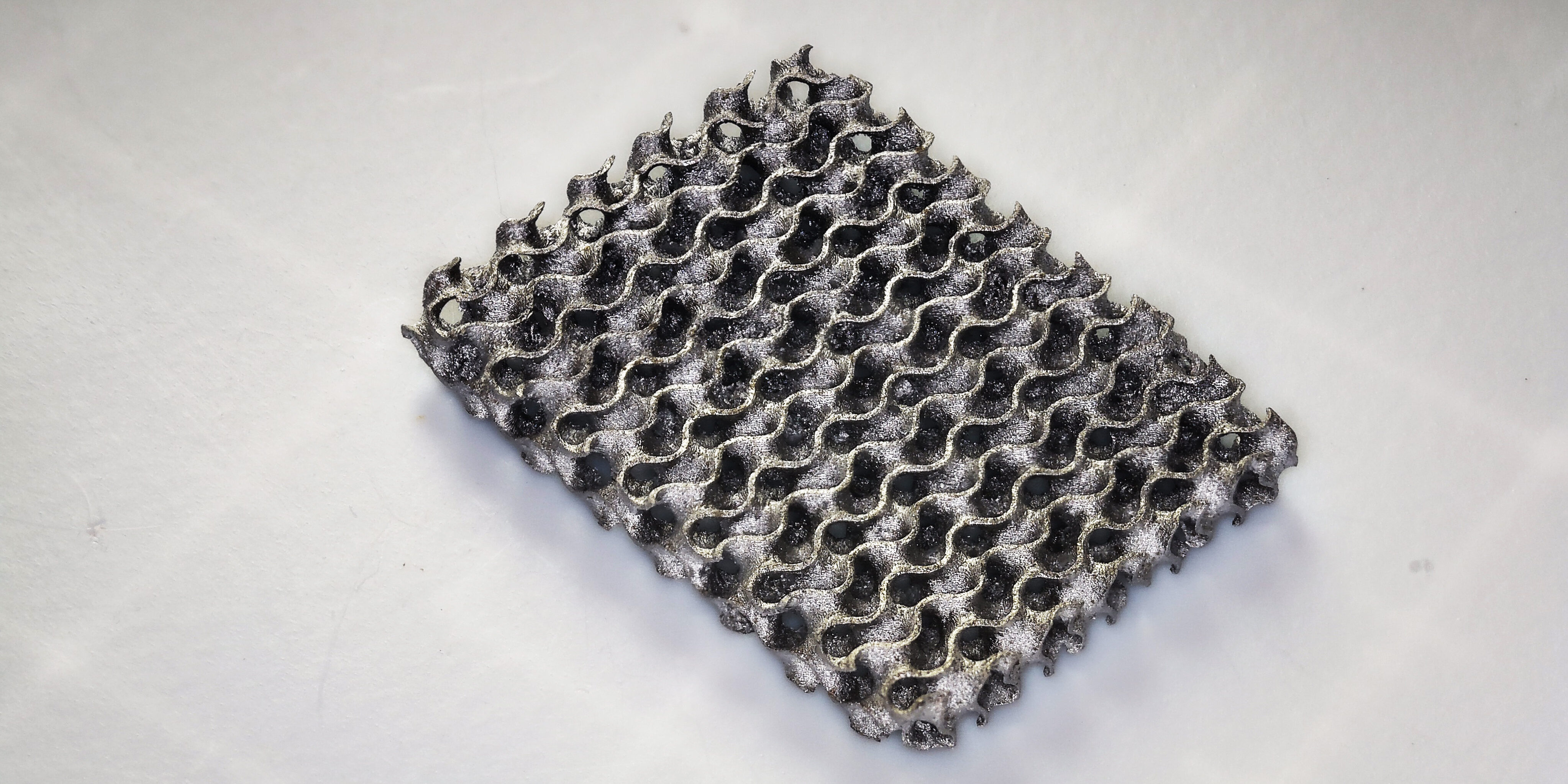 Neues 3D-Verfahren lässt Metalle im Gel wachsen