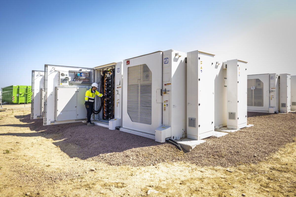 Batteriespeicher mit Lithium-Ionen-Technik in Zerbst. Foto: Ahnen&Enkel/Silke Reents